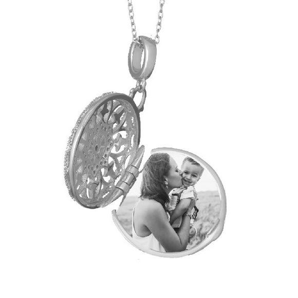 Sterling silver Beatrice locket - Picture 2 of 4